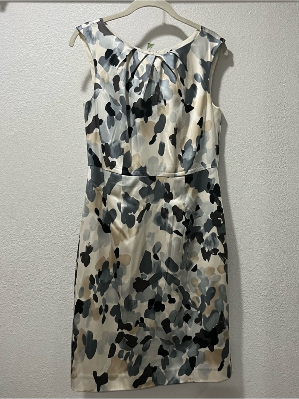 Ann Taylor Sleeveless Midi Dress in Black, Green, Cream